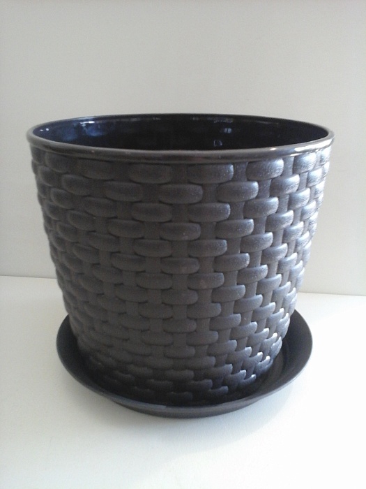 картинка Кашпо Ротанг 18 с/п коричневый 3 л М плас магазин Одежда+ являющийся официальным дистрибьютором в России 