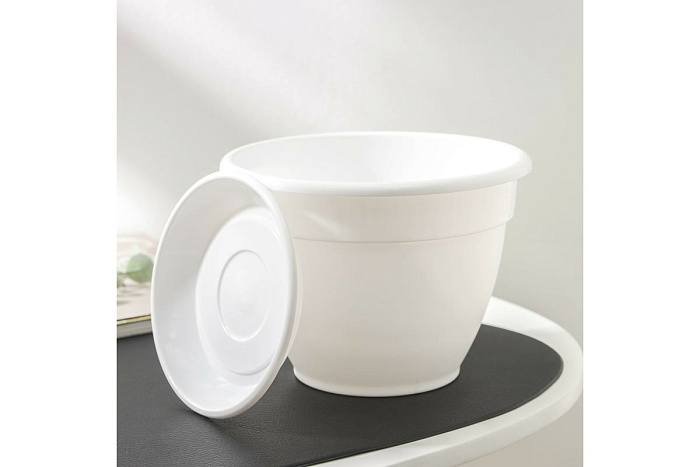 картинка Кашпо Антик 36 белый 16,6л (Техпласт) магазин Одежда+ являющийся официальным дистрибьютором в России 