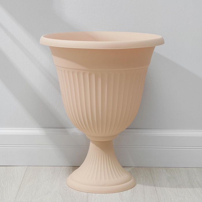 картинка Кашпо Ливия 35 белая глина высокий с ножкой М3203 (М пласт) магазин Одежда+ являющийся официальным дистрибьютором в России 